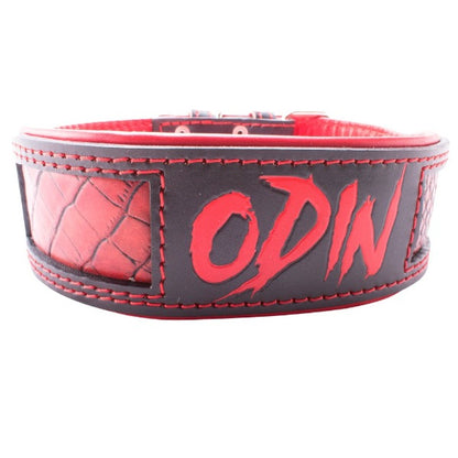 Collar de cuero para perros grandes, pitbull, american bully, rottweiler y similares. Este modelo combina los colores negro y rojo, con dos texturas de cuero. Se puede personalizar con el nombre.